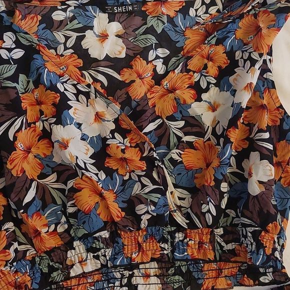 New Floral Skirt Set - Picture 4 of 6